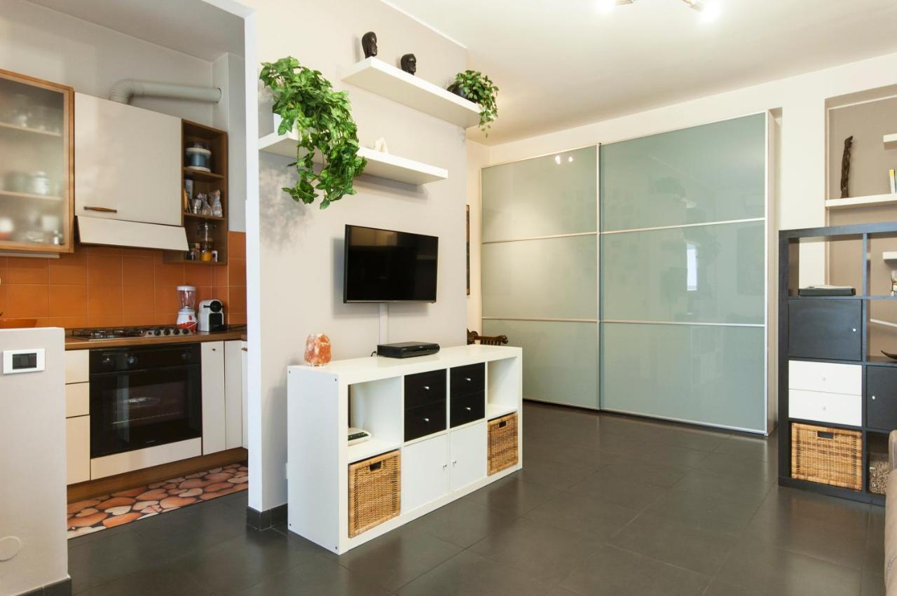 High Rise Studio Flat Near Metro Stop 米兰 外观 照片